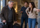 Ma belle-fille m’a mis à la porte : « Tu touches ta retraite. Va louer une chambre. Ne fais pas de ta vieillesse notre fardeau. » Mon fils a déclaré : « Papa, je ne vais pas me disputer avec ma femme pour une chambre d’amis. » Ils ignoraient que je venais de vendre ma ferme pour 7,3 millions de dollars. J’ai souri et je suis parti. Dix jours plus tard…
