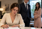 Le jour où j’ai signé les papiers du divorce, j’ai annulé les 65 000 dollars que j’envoyais chaque mois à ma belle-mère. Mon mari m’avait déclaré : « Ma maîtresse et notre bébé vont garder la maison. Toi, tu peux partir. »